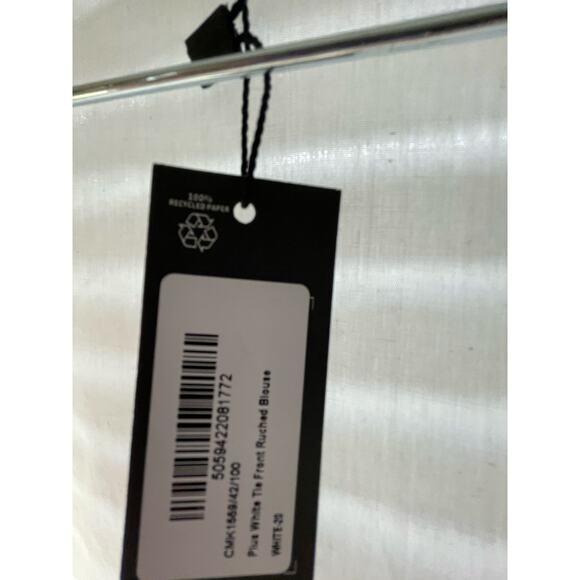 PrettyLittleThing Women's Size 16 Front Tie Low Cut Crop Top Long Sleeve (NWT) - Picture 7 of 9